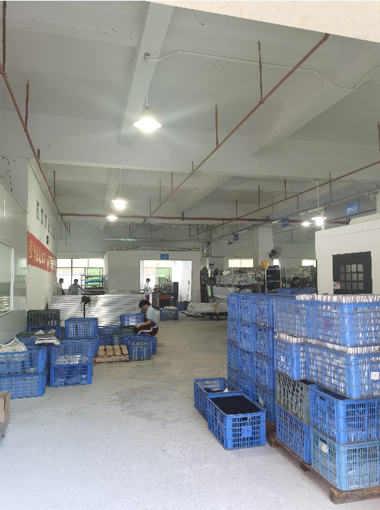 客戶訂單接踵而至，忙碌的發(fā)貨現(xiàn)場|鉑源五金